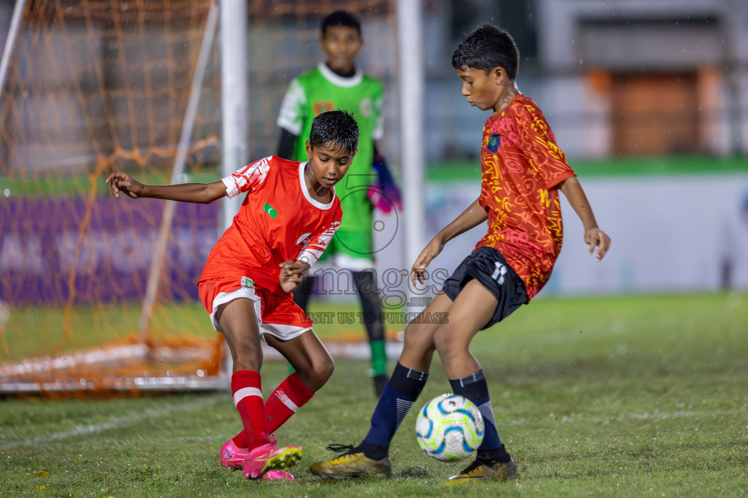 SUS vs Huriyya (U12) in Dhivehi Youth League 2024 - Day 2. Matches held at Henveiru Stadium on 22nd November 2024 , Friday. Photos: Shuu Abdul Sattar/ Images.mv