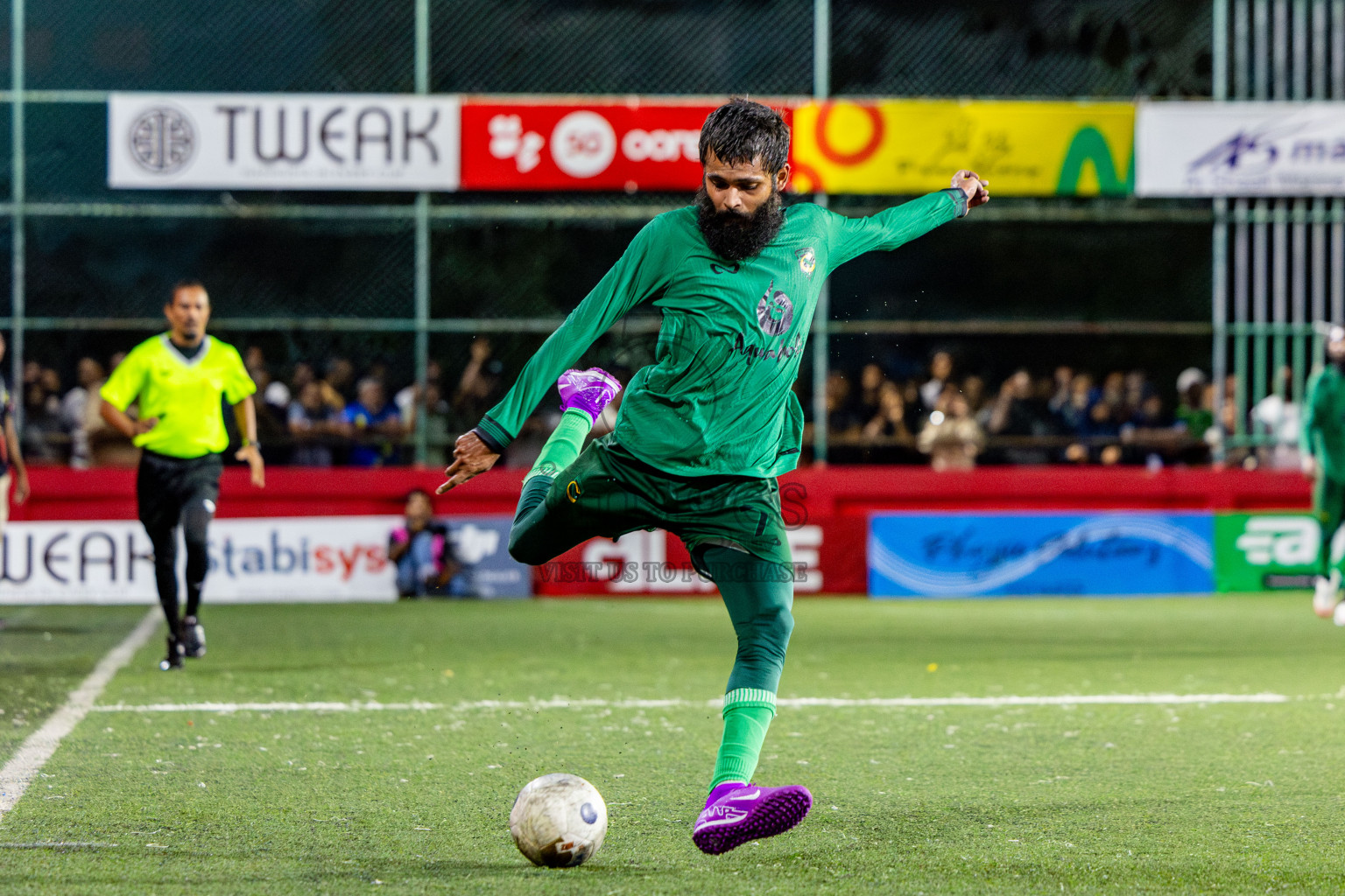 HA Vashafaru vs HDh Naivaadhoo in zone round on Day 31 of Golden Futsal Challenge 2025 was held on Tuesday , 4th February 2025, in Hulhumale', Maldives. Photos: Nausham Waheed / images.mv