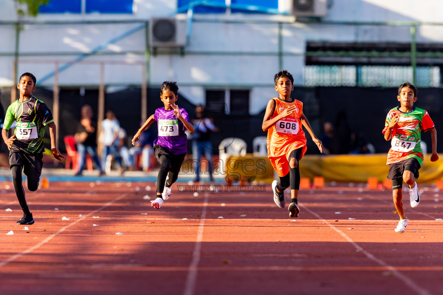 Day 2 of Inter-school Athletics Championship 2025 held in Ekuveni Synthetic Track, Male', Maldives on Tuesday, 07th October 2025. Photos by: Nausham Waheed / Images.mv