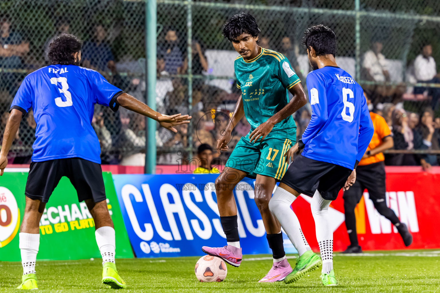 Team Badhahi vs Thauleemee Gulhun in Day 10 of Club Maldives Cup Classic 2025 was held in Rehendi Futsal Ground, Hulhumale', Maldives on Wednesday, 24th September 2025. Photos: Nausham Waheed / images.mv