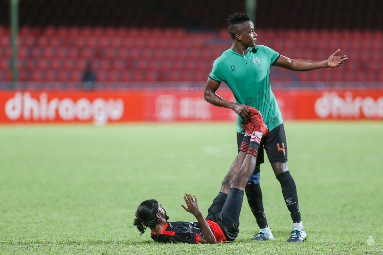 Dhiraagu Dhivehi Premier League 2018Fehendhoo vs Foakaidhoo, Male' Maldives, Thursday, September 27, 2018 (Images.mv Photo/Suadh Abdul Sattar)