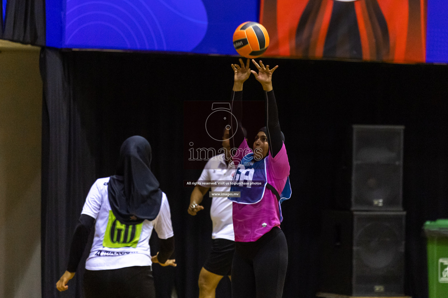 Sports Club Shining Star vs Club Green Streets in the Milo National Netball Tournament 2022 on 17 July 2022, held in Social Center, Male', Maldives. Photographer: Hassan Simah / Images.mv