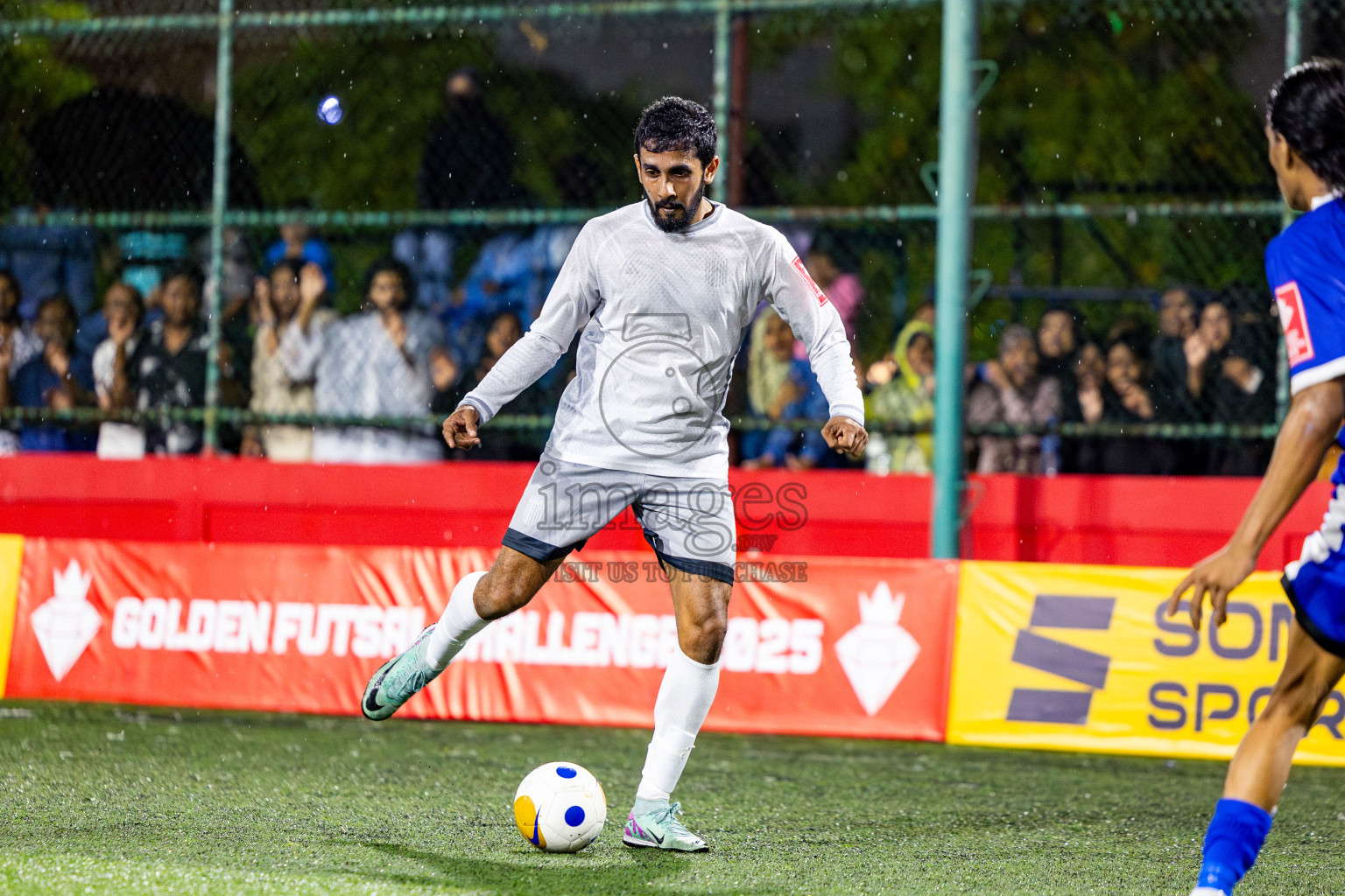 Thaa Veymadoo VS Thaa Buruni in Day 6 of Golden Futsal Challenge 2025 on Friday, 6th January 2025, in Hulhumale', Maldives Photos: Nausham Waheed / images.mv