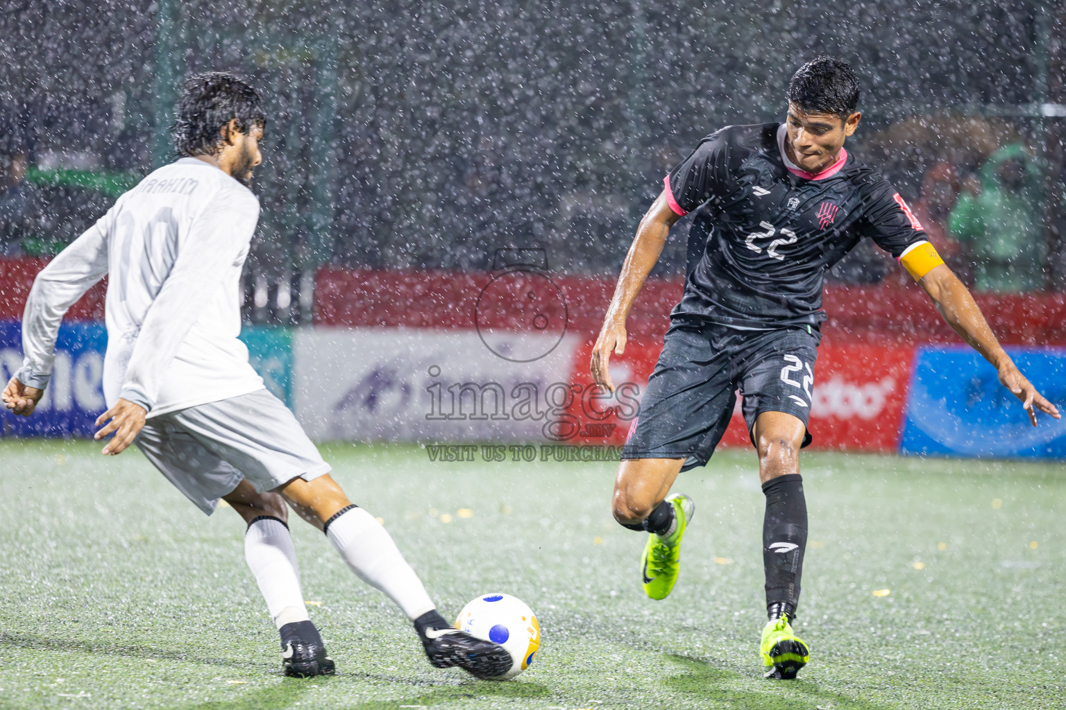 Lh Naifaru vs Lh Kurendhoo on Day 22 of Golden Futsal Challenge 2025 was held on Sunday , 26th January 2025, in Hulhumale', Maldives.
Photos: Ismail Thoriq / images.mv