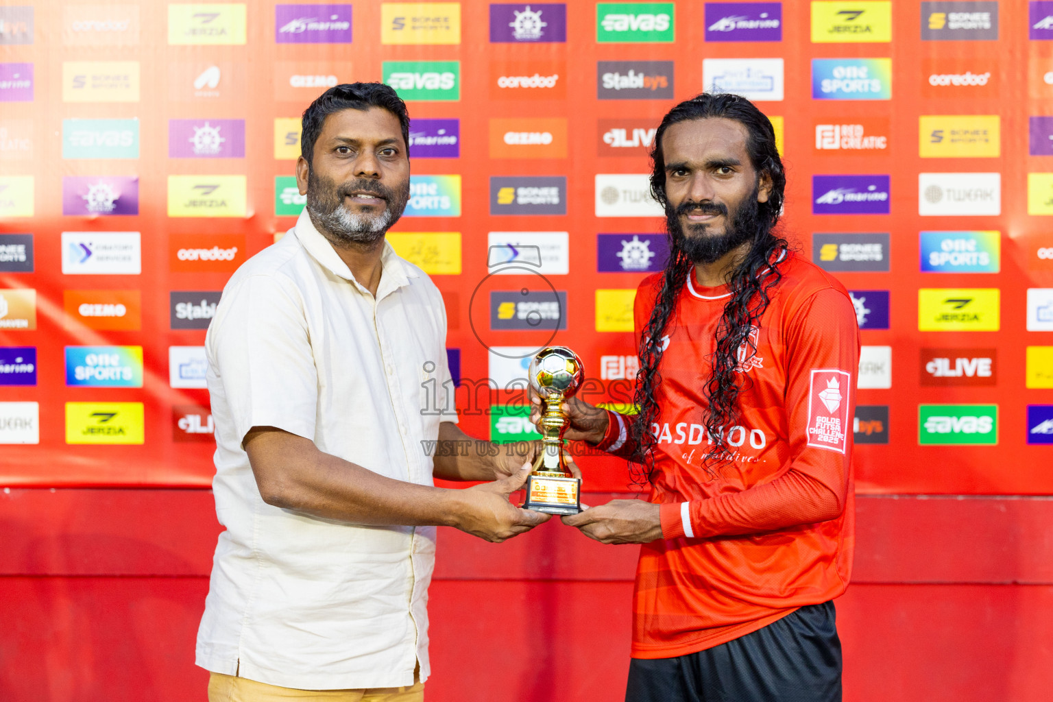 AA. Feridhoo VS AA. Rasdhoo in Day 7 of Golden Futsal Challenge 2025 was held on Saturday, 11th January 2025, in Hulhumale', Maldives Photos: Hassan Simah / images.mv