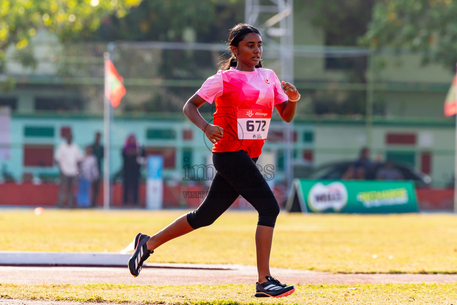 Day 3 of Inter-school Athletics Championship 2025 held in Ekuveni Synthetic Track, Male', Maldives on Wednesday, 08th October 2025. Photos by: Nausham Waheed / Images.mv