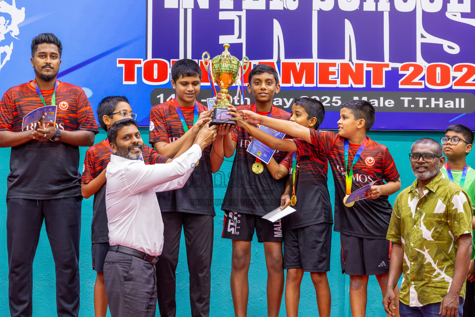 Day 8 of Interschool Table Tennis Tournament 2025 held at Male' TT Hall, Male', Maldives on Thursday, 22nd May 2025.
Photos by: Ismail Thoriq / images.mv