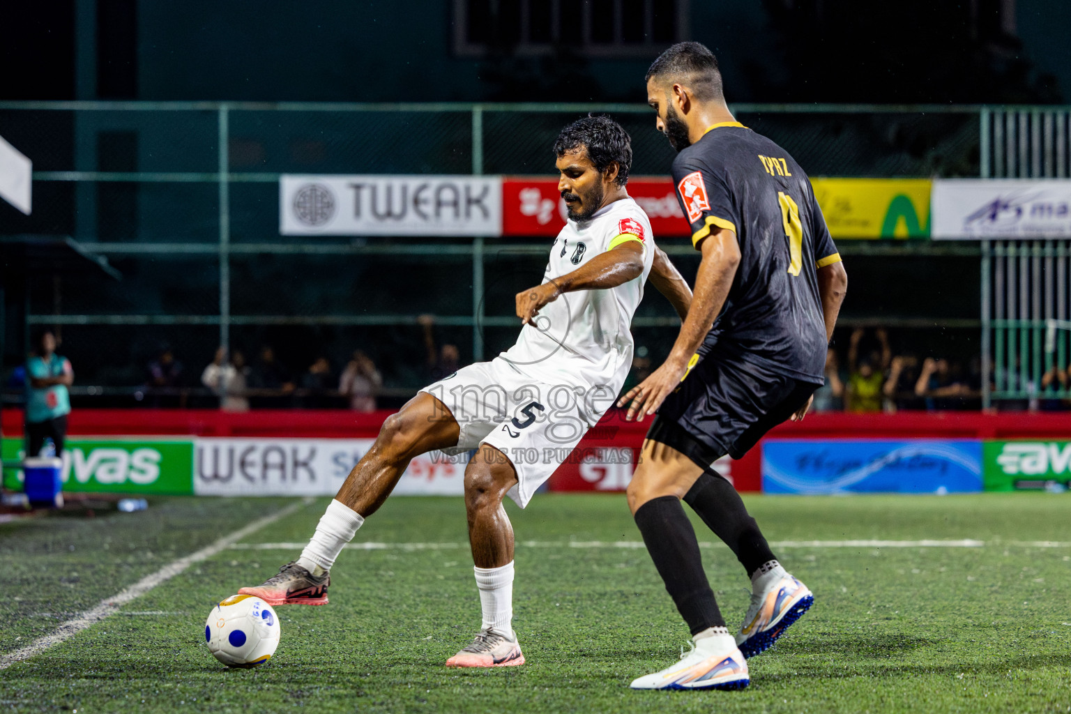 HA Utheem VS HA Ihavandhoo in Day 9 of Golden Futsal Challenge 2025 was held on Monday, 13th January 2025, in Hulhumale', Maldives Photos: Nausham Waheed , Ismail Thoriq / images.mv