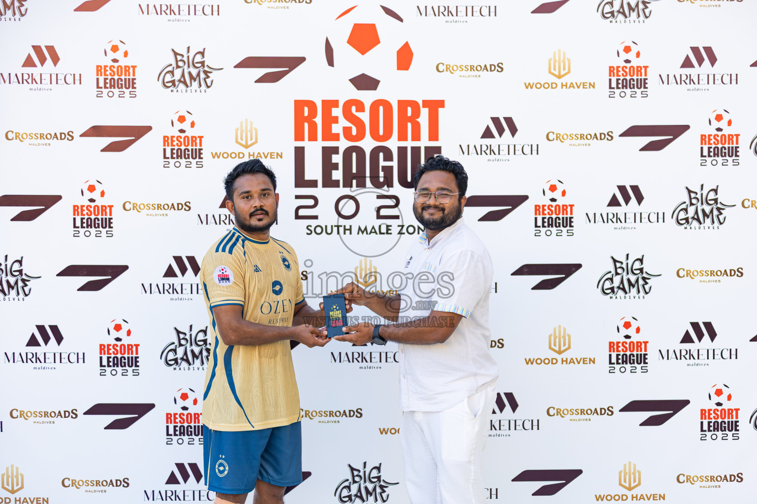 Fihalhohi vs Ozen Bolifushu in Resort League 2025 (South Male Zone) day 6 was held on Friday, 3rd October 2025 in Crossroads's Maldives, Photos: Areef Adam / images.mv