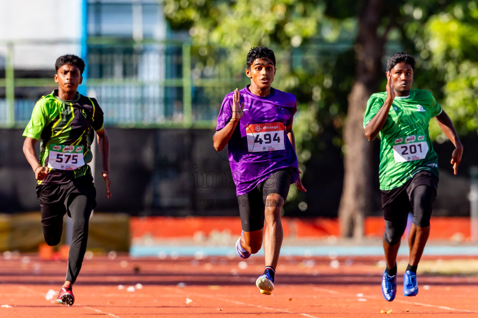 Day 2 of Inter-school Athletics Championship 2025 held in Ekuveni Synthetic Track, Male', Maldives on Tuesday, 07th October 2025. Photos by: Nausham Waheed / Images.mv
