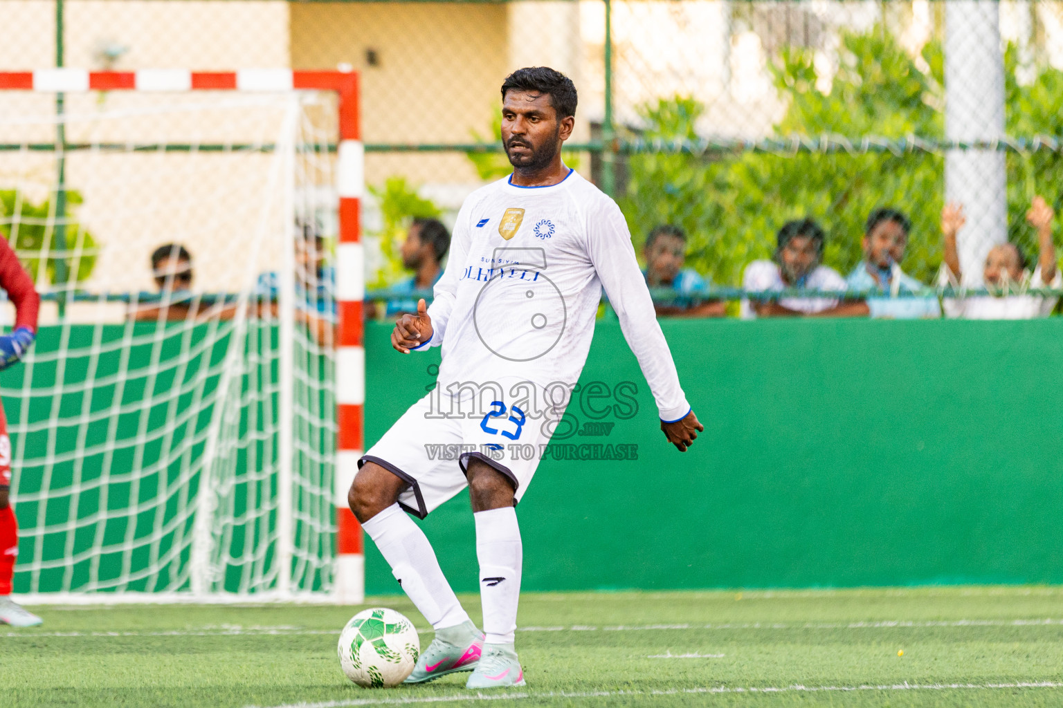 Sun Siyam Olhuveli vs SO/ Maldives in Resort League 2025 (South Male Zone) was held on Sunday, 28th September 2025 in Crossroads's Maldives, Photos: Areef Adam / images.mv