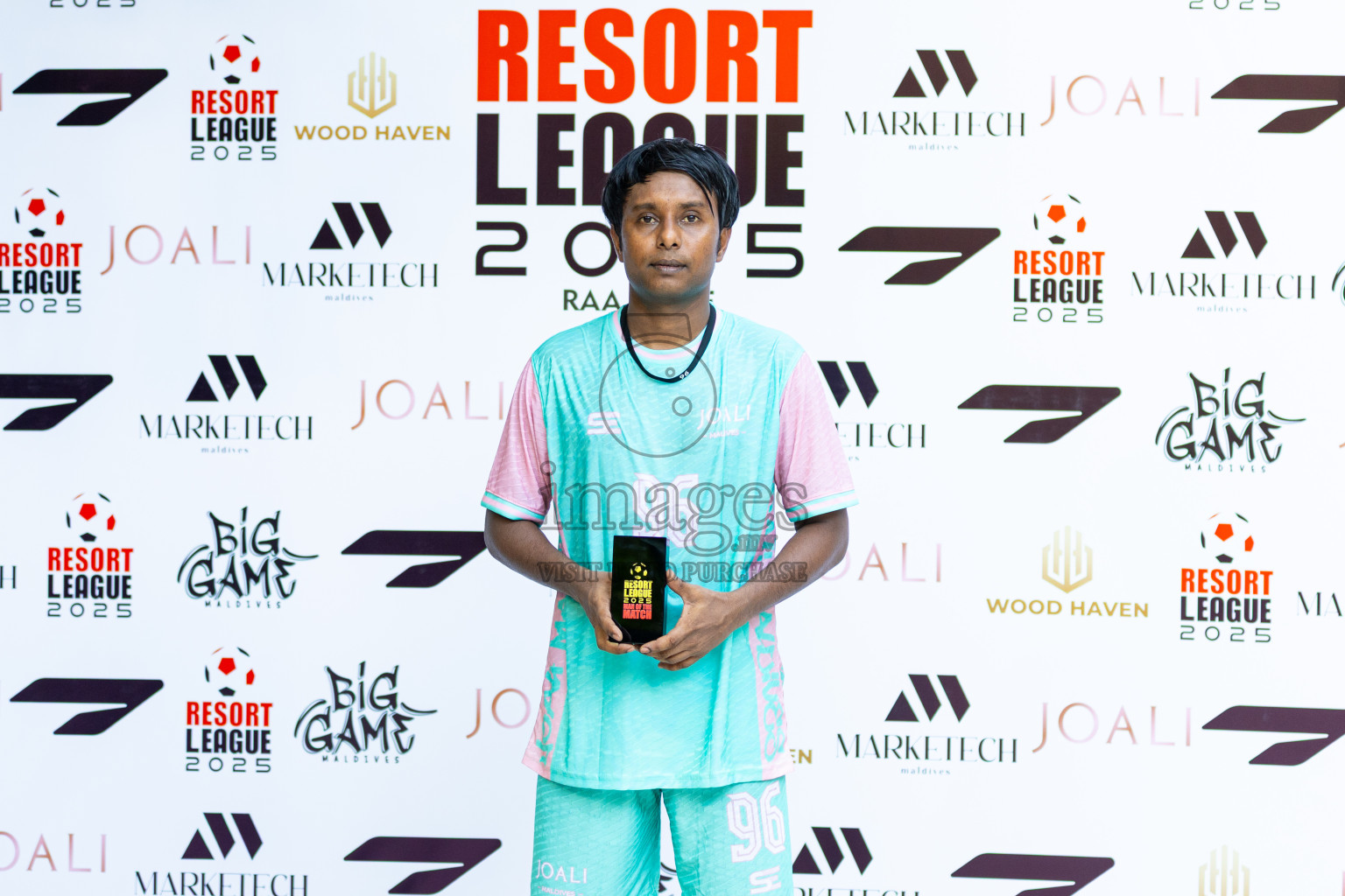 Resort League 2025 Raa Zone - Day 1
Joali vs Kothaifaru in Resort League 2025 (Raa Zone) was held on Friday, 15th august 2025 in JOALI Maldives Resort, Raa Atoll, Maldives. Photos: Areef Adam / images.mv