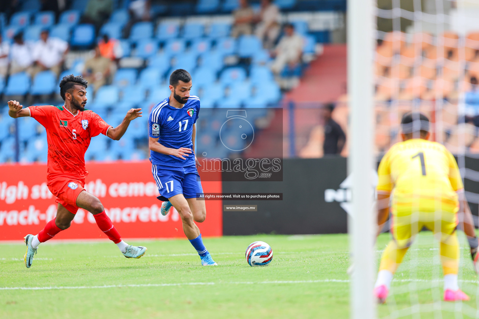 Kuwait vs Bangladesh in the Semi-final of SAFF Championship 2023 held in Sree Kanteerava Stadium, Bengaluru, India, on Saturday, 1st July 2023. Photos: Nausham Waheed, Hassan Simah / images.mv