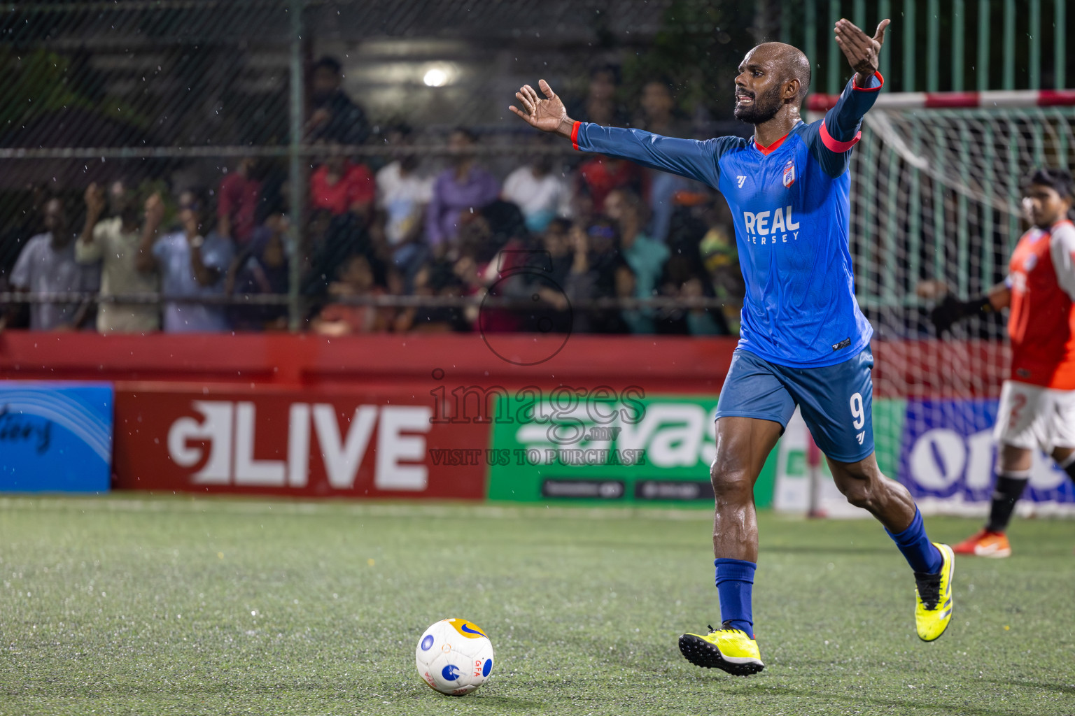 Th Dhiyamigili vs Th Vilufushi  in Day 6 of Golden Futsal Challenge 2025 on Friday, 6th January 2025, in Hulhumale', Maldives
Photos: Ismail Thoriq / images.mv