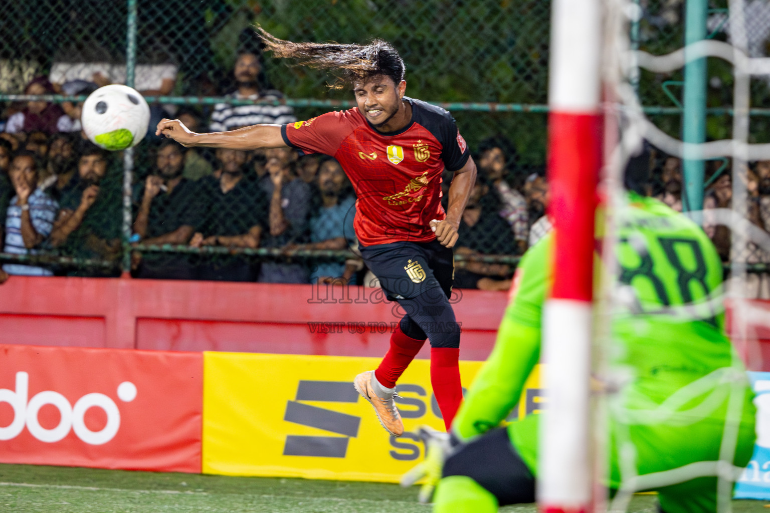 L. Gan VS HDh. Naivaadhoo in Round of 16 on Day 40 of Golden Futsal Challenge 2024 which was held on Tuesday, 27th February 2024, in Hulhumale', Maldives Photos: Hassan Simah / images.mv