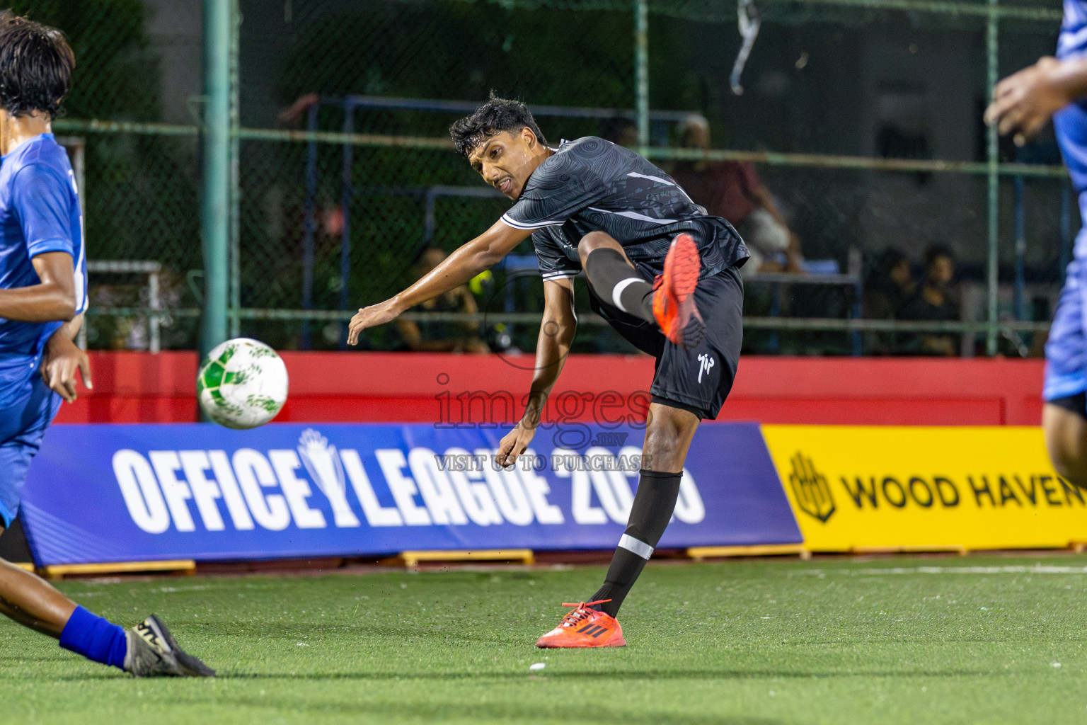 Club Aasandha vs Club Dhaakhily in Day 11 of Office League 2025 was held on Saturday, 26th April 2025 in Hulhumale', Maldives. Photos: Mohamed Mahfooz Moosa / images.mv