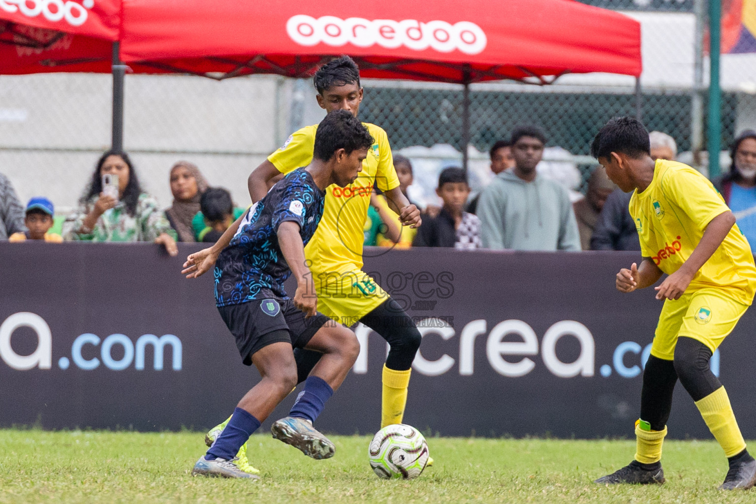 Maziya SRC vs Super United Sports (U14)  in day 6 of Dhivehi Youth League 2024 held at Henveiru Stadium on Saturday 30th November 2024. Photos: Ismail Thoriq / Images.mv