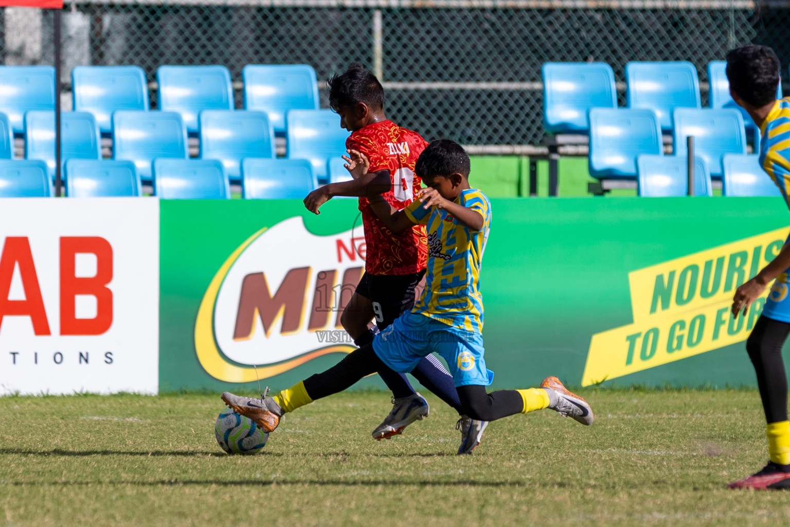 Club Valencia vs Super United Sports (U12) in Day 9 of Dhivehi Youth League 2024 held at Henveiru Stadium on Saturday, 14th December 2024. Photos: Mohamed Mahfooz Moosa / Images.mv