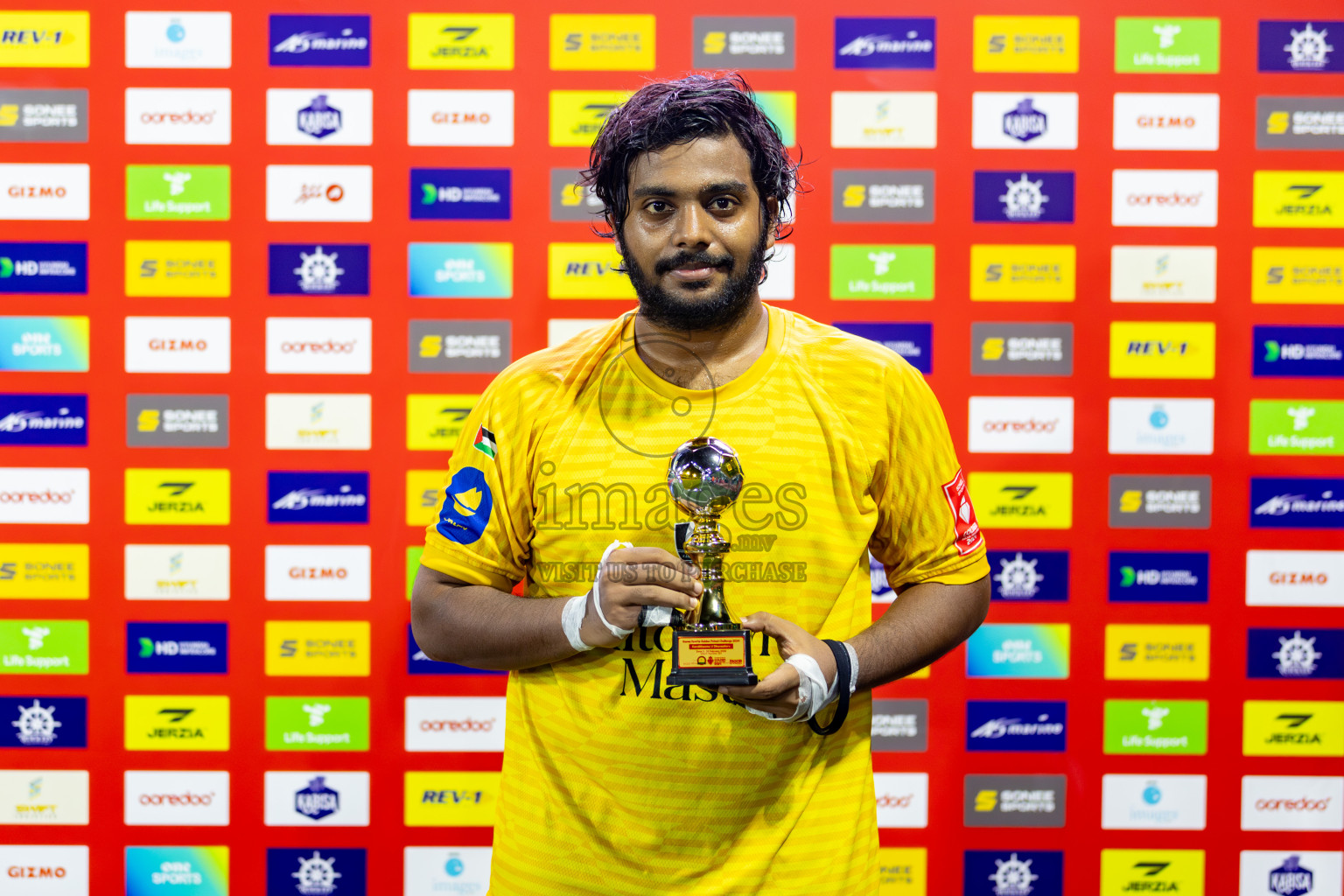 Sh. Kanditheemu VS R. Dhuvaafaru on Day 35 of Golden Futsal Challenge 2024 was held on Tuesday, 20th February 2024, in Hulhumale', Maldives 
Photos: Hassan Simah, / images.mv