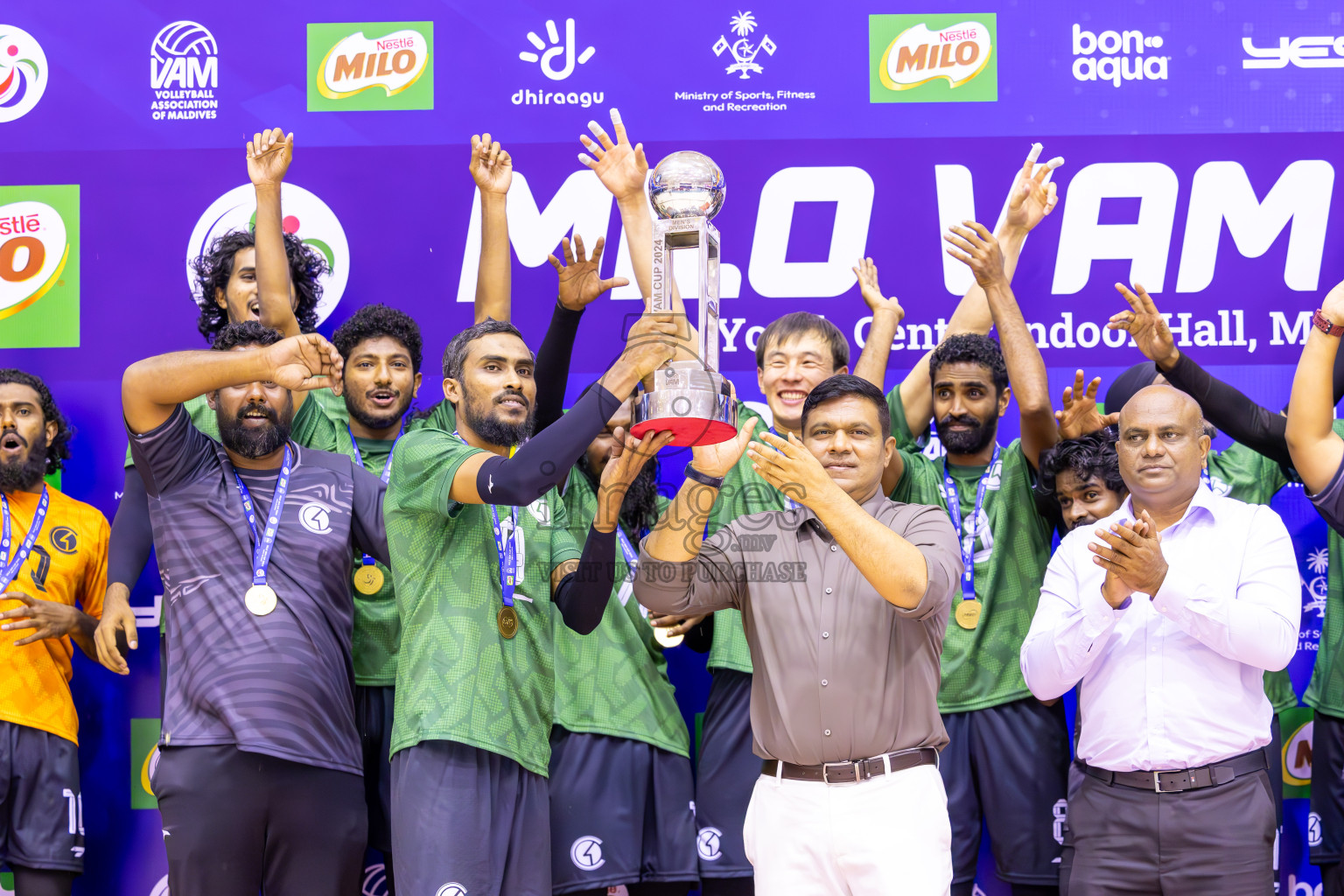 Final of MILO VAM Cup 2024 (Men's Division) was held in Social Center Indoor Hall on Monday, 4th November 2024. 
Photos: Ismail Thoriq / images.mv