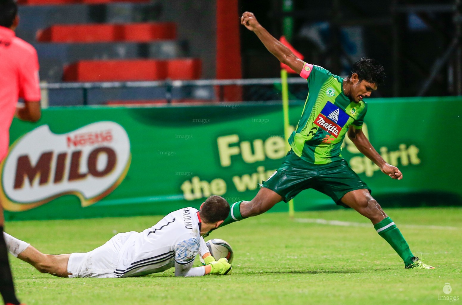 Maziya Sports and Recreation Club vs United Victory in Ooredoo Dhivehi Premier League in Male', Maldives,  Sunday, June. 19, 2016.(Images.mv Photo/ Hussain Sinan).