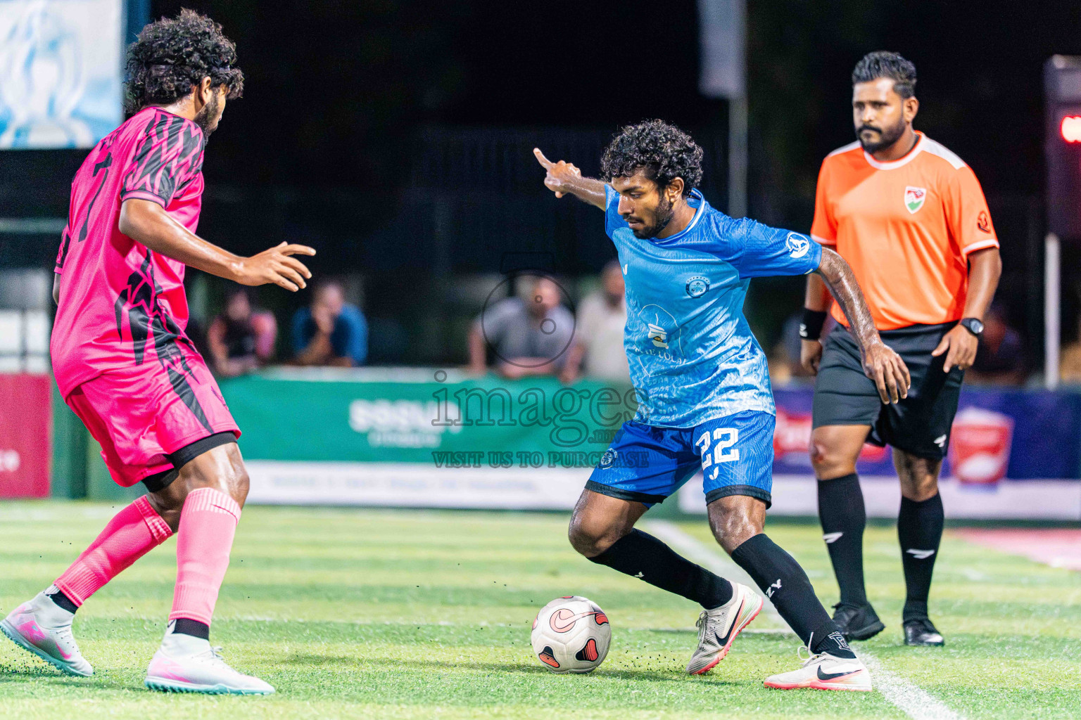 Goalhians VS Foemathi in Day 4 - Fonadhoo Youth Futsal Challenge 2025 held in Fonadhoo Futsal Stadium, L. Fonadhoo, Maldives on Wednesday, 29th October 2025 Photos: Arif Rasheed / images.mv