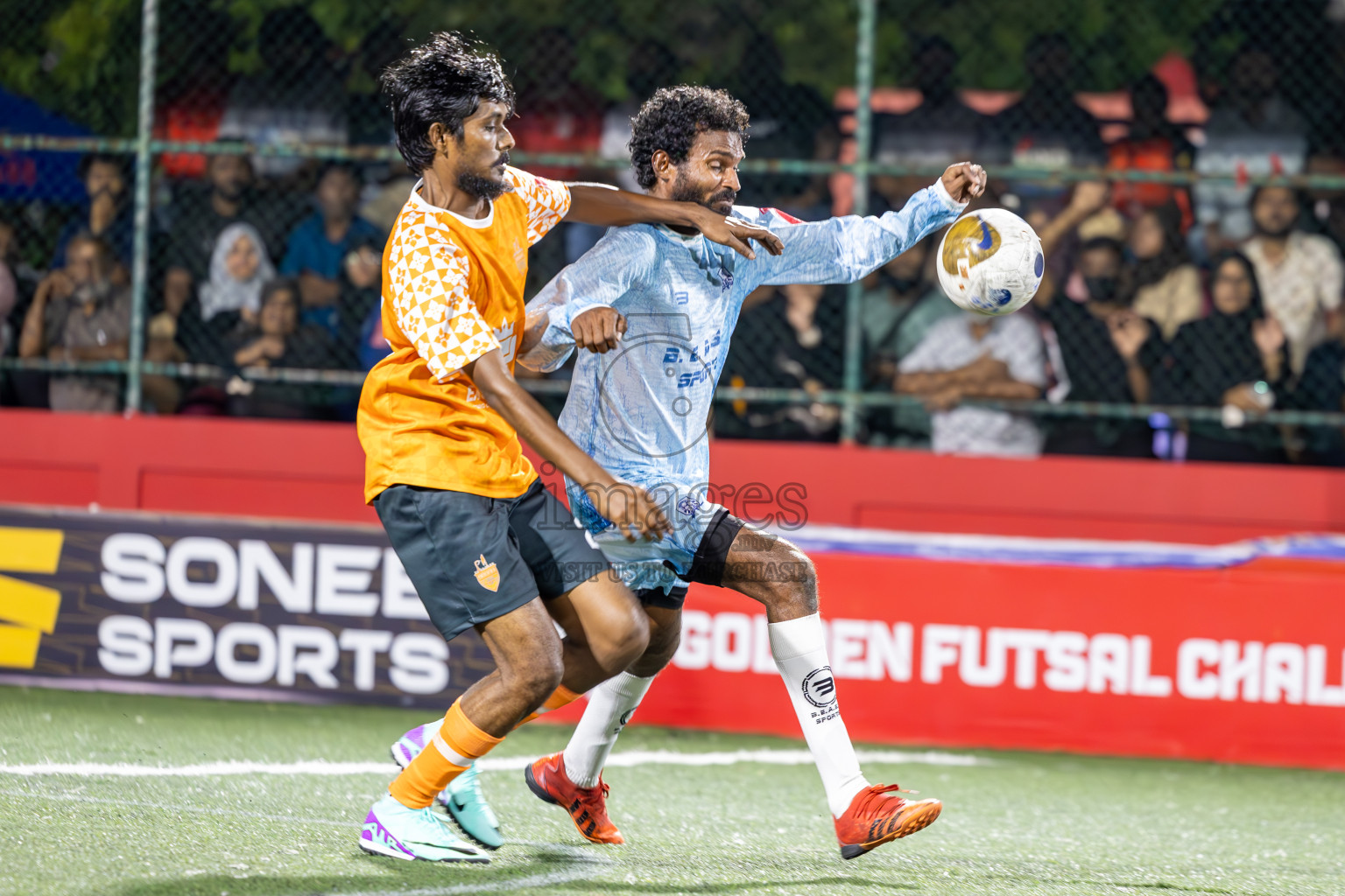 ADh Hangnaameedhoo vs ADh Kunburudhoo in Day 15 of Golden Futsal Challenge 2025 was held on Sunday, 19th January 2025, in Hulhumale', Maldives. Photos: Ismail Thoriq / images.mv