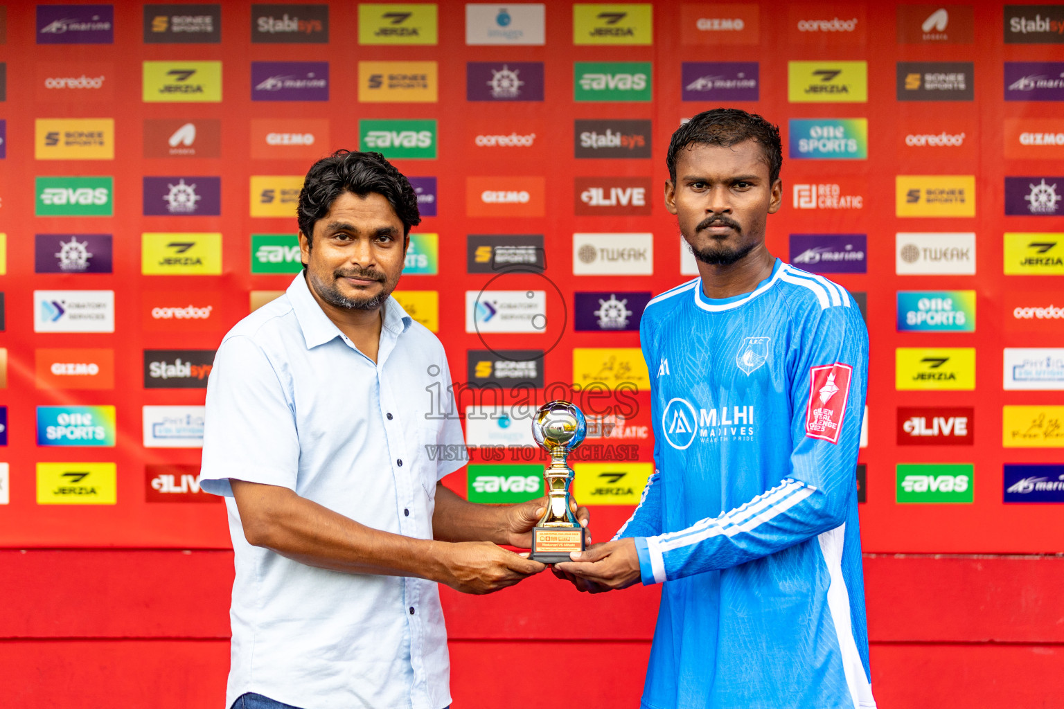 R Maduvvari VS R Alifushi in Day 6 of Golden Futsal Challenge 2025 on Friday, 6th January 2025, in Hulhumale', Maldives 
Photos: Hassan Simah / images.mv