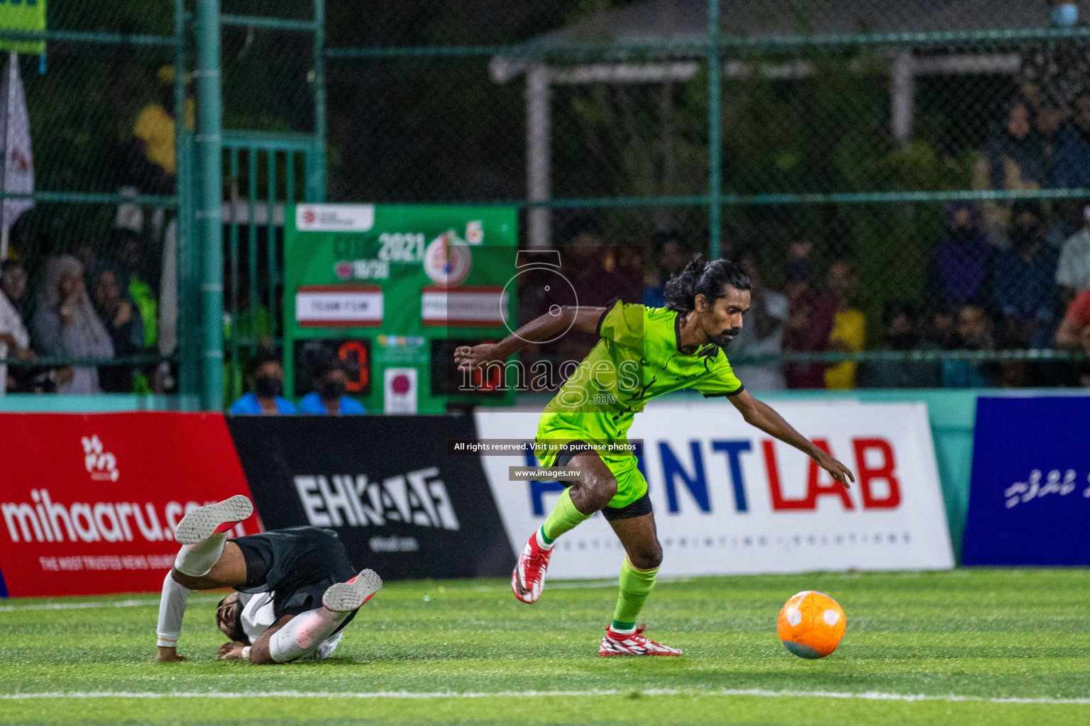 Team FSM Vs Prisons Club in the Semi Finals of Club Maldives 2021 held in Hulhumale, Maldives on 15 December 2021. Photos: Ismail Thoriq / images.mv