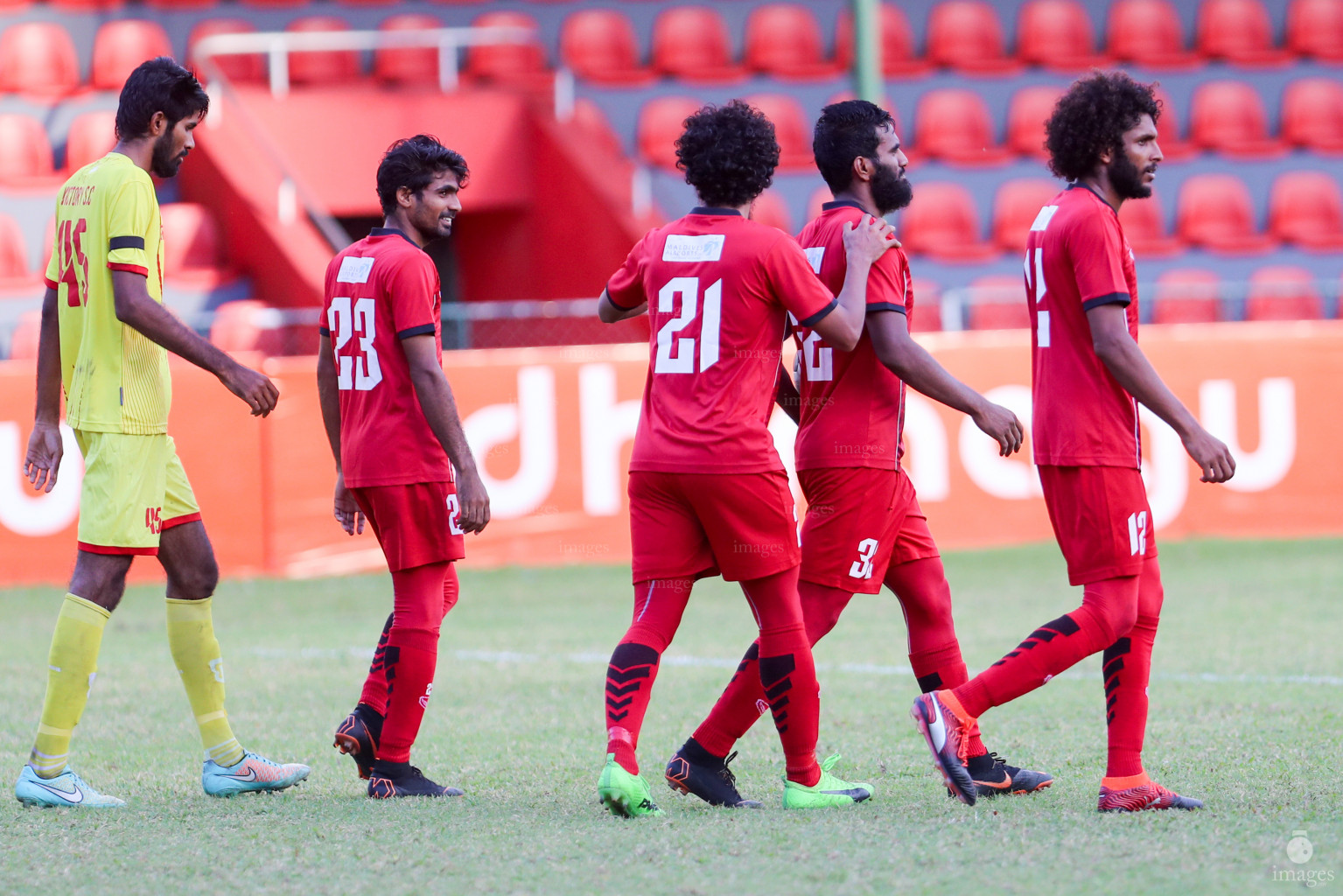 TC Sports Club vs Victory Sports Club in Dhiraagu Dhivehi Premier League 2018 in Male, Maldives, Monday  October 22, 2018. (Images.mv Photo/Suadh Abdul Sattar)