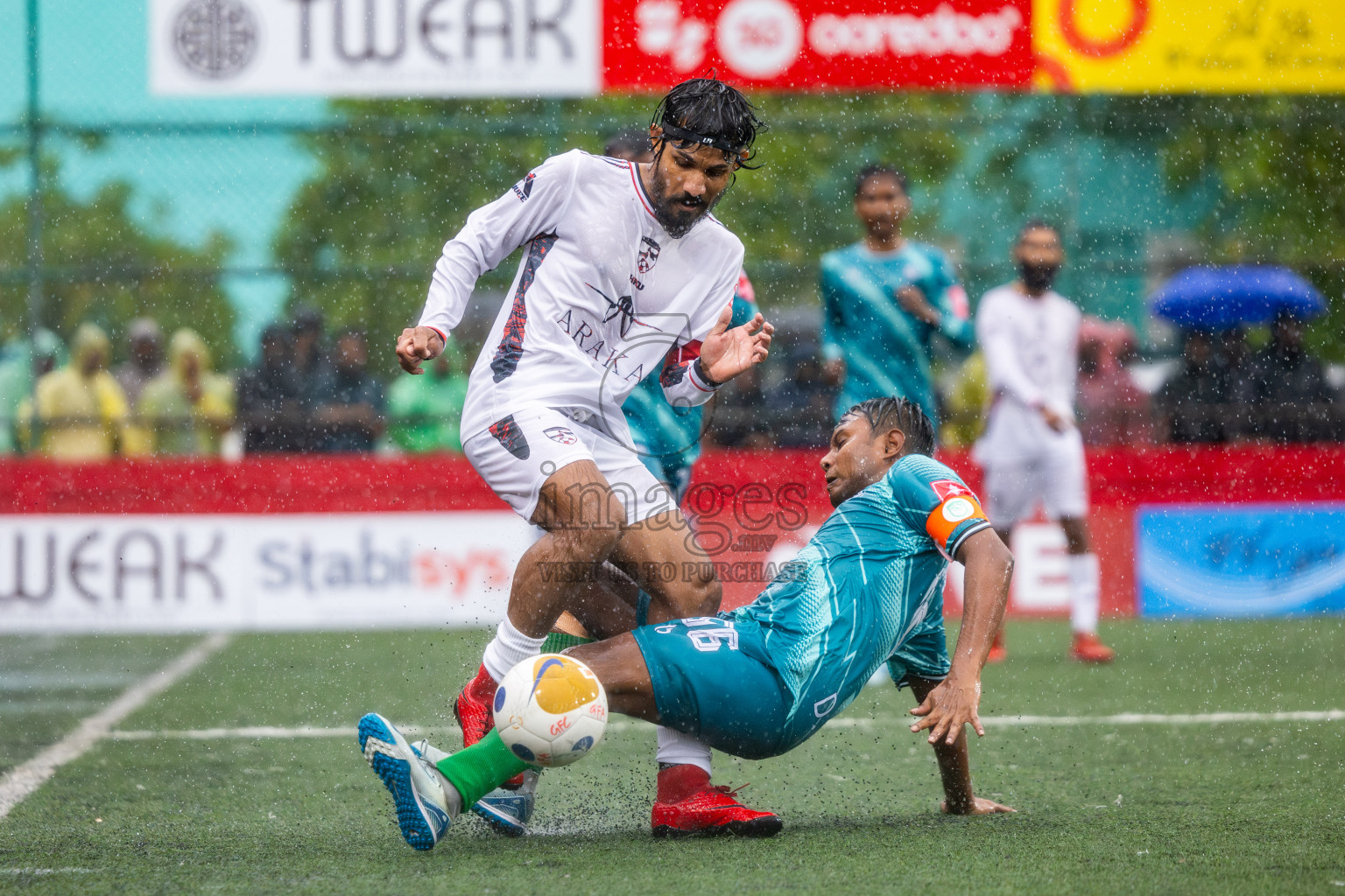 R Inguraidhoo vs R Dhuvaafaru in Day 10 of Golden Futsal Challenge 2025 was held on Tuesday, 14th January 2025, in Hulhumale', Maldives Photos: Nausham Waheed / images.mv