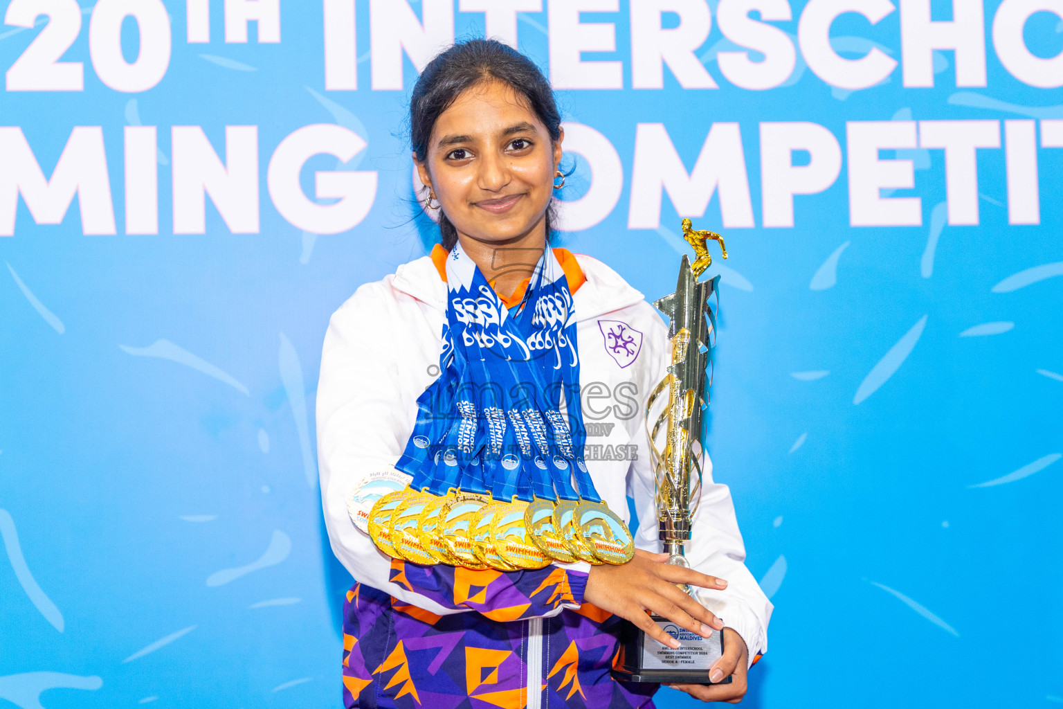 Closing ceremony of BML 20th Inter-School Swimming Competition was held in Hulhumale' Swimming Complex on Saturday, 19th October 2024. 
Photos: Ismail Thoriq