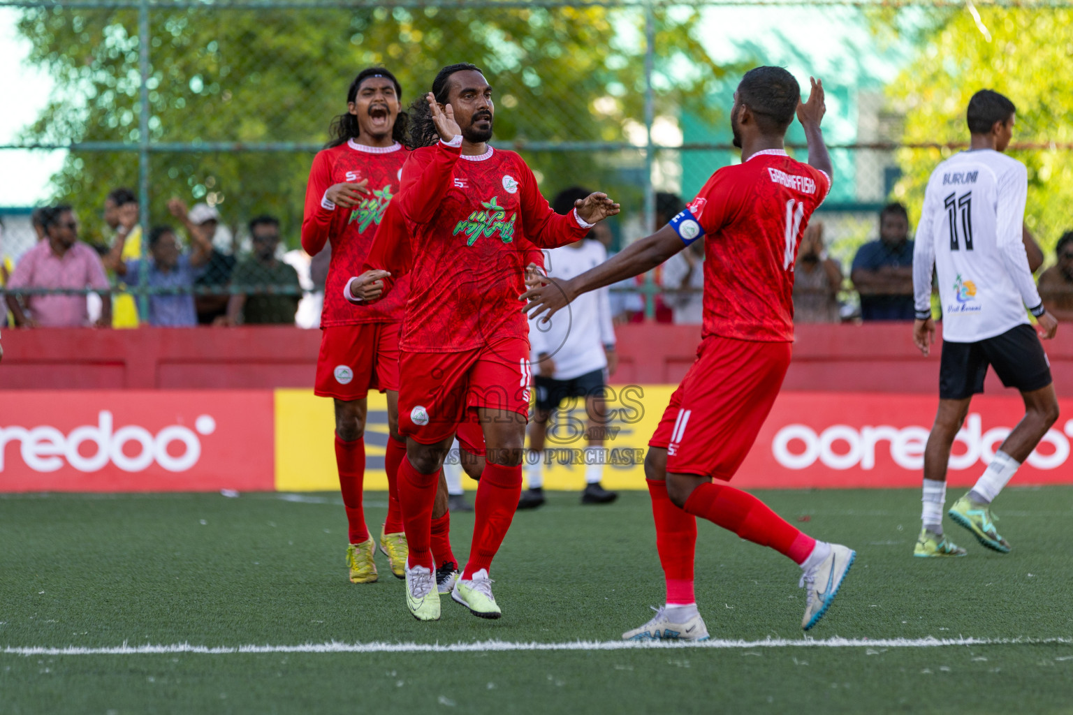 Th. Buruni vs Th. Gaadhiffushi in Day 6 of Golden Futsal Challenge 2024 was held on Saturday, 20th January 2024, in Hulhumale', Maldives 
Photos: Hassan Simah / images.mv