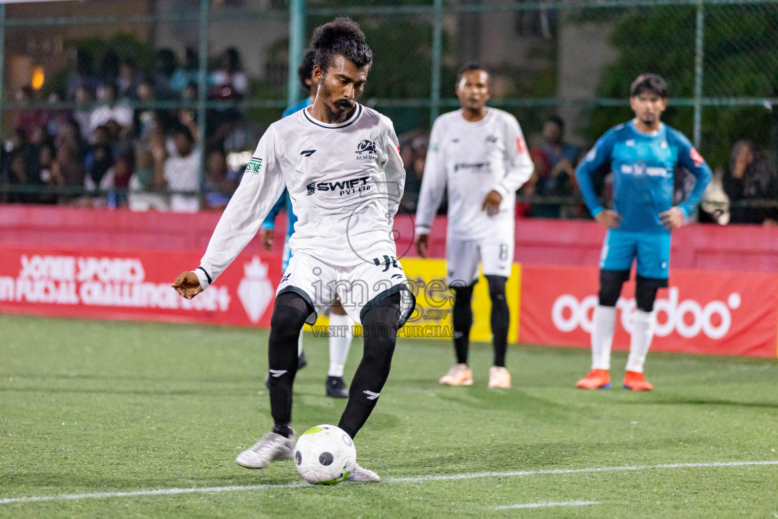 M. Kolhufushi vs M. Muli in Day 19 of Golden Futsal Challenge 2024 was held on Friday, 2nd February 2024 in Hulhumale', Maldives 
Photos: Hassan Simah / images.mv