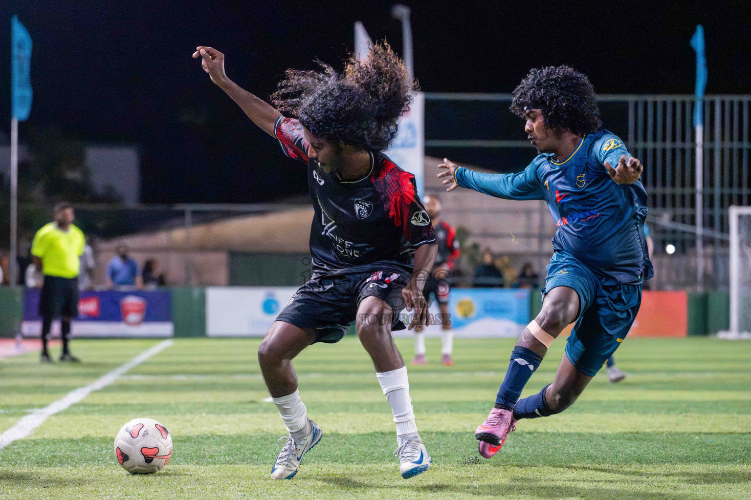 G Star SC VS BGSC in Day 1 - Fonadhoo Youth Futsal Challenge 2025 was held in Fonadhoo Futsal Stadium, L. Fonadhoo, Maldives on Sunday, 26th October 2025 Photos: Arif Rasheed / images.mv