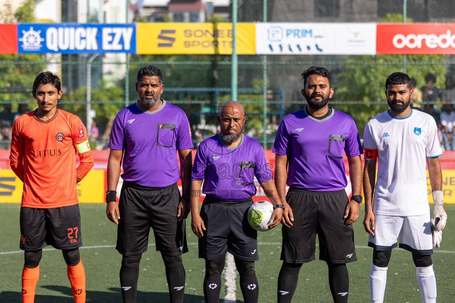 R Alifushi vs R Meedhoo in Day 5 of Golden Futsal Challenge 2024 was held on Friday, 19th January 2024, in Hulhumale', Maldives Photos: Mohamed Mahfooz Moosa / images.mv