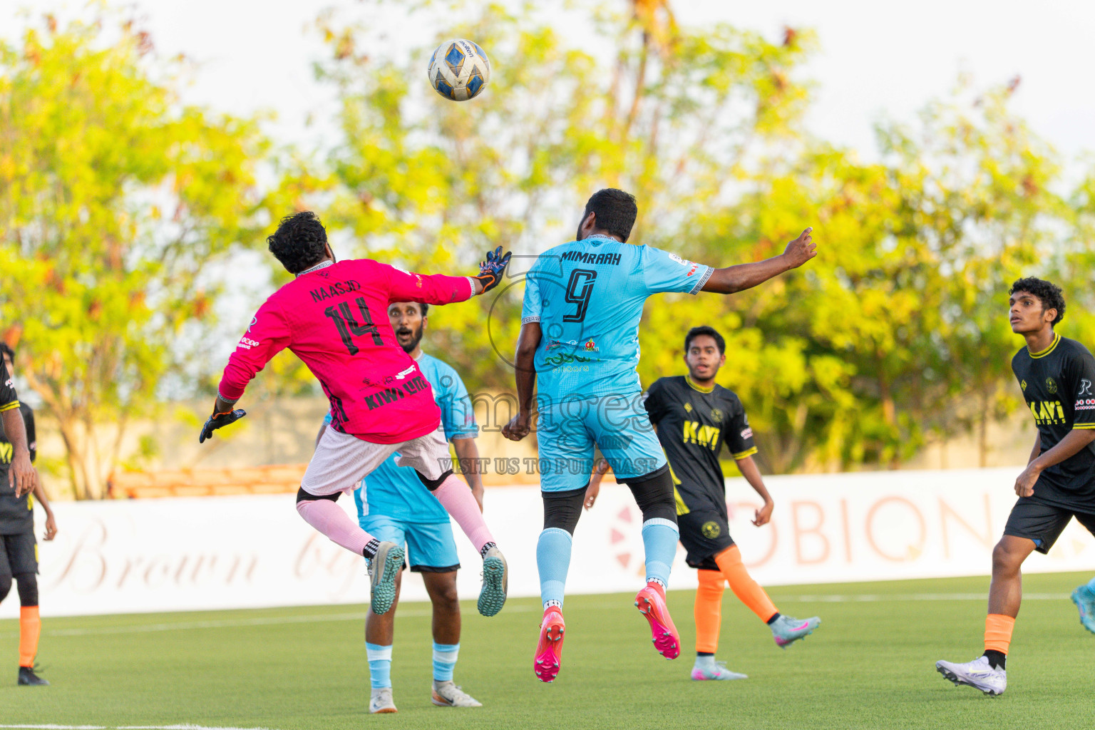 Irumathi FC VS Middle East in Day 5 of Eydhafushi Cup 2025 held in Eydhafushi Football Stadium at B. Eydhafushi, Maldives on Tuesday, 9th September 2025. Photos: Arif Rasheed / images.mv