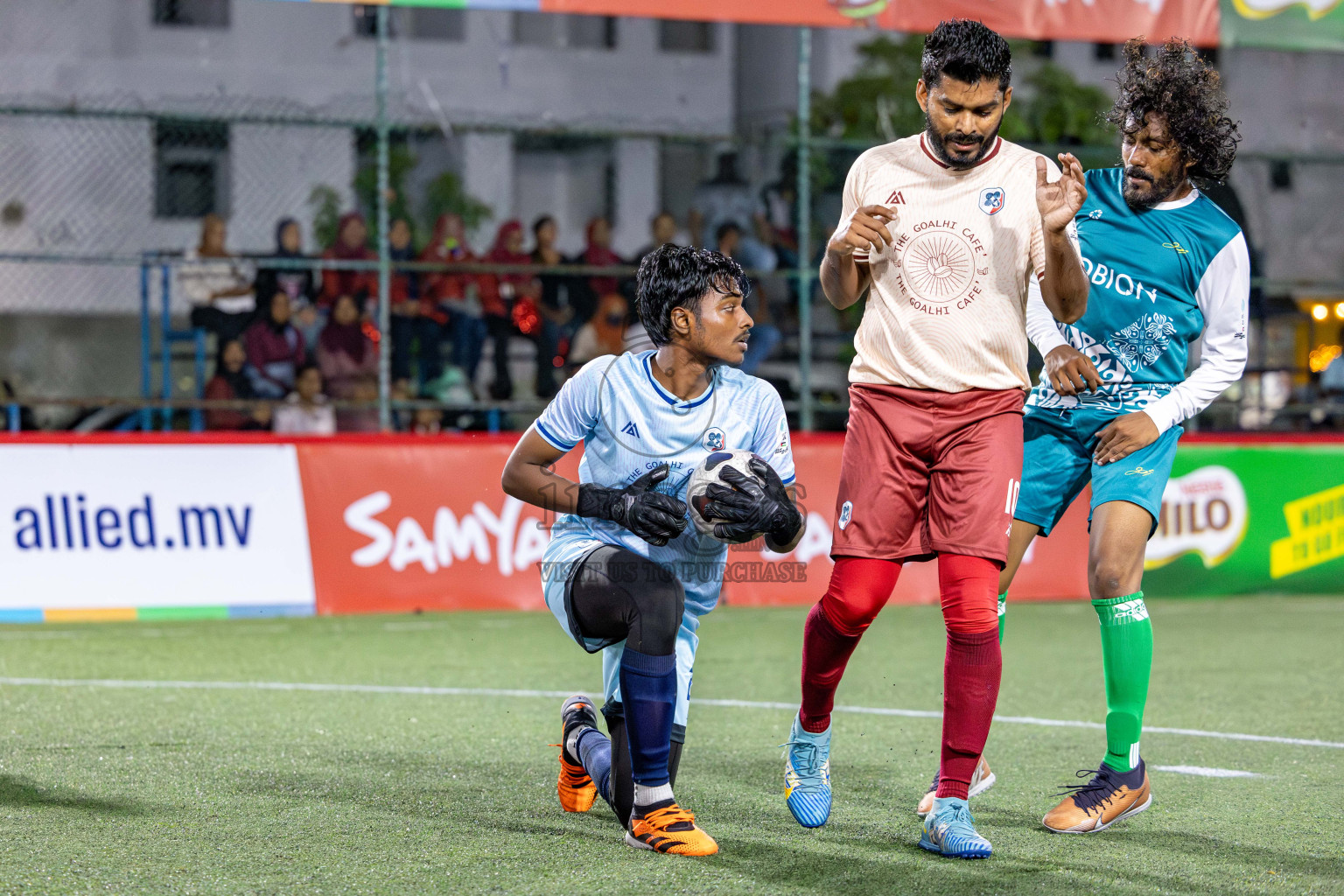 CLUB 220 vs HES CLUB Maldives Classic 2024 held in Rehendi Futsal Ground, Hulhumale', Maldives on Thursday, 12th September 2024. 
Photos: Hassan Simah / images.mv