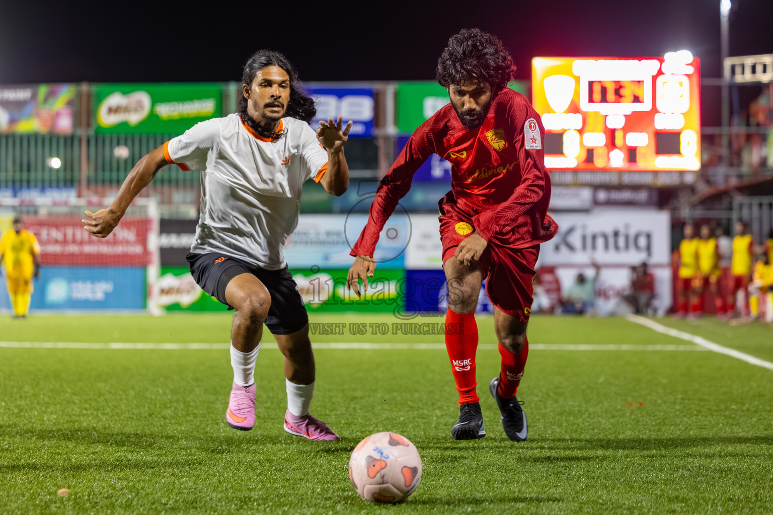 Maldivian RC vs Dhiraagu in Day 13 of Club Maldives Cup 2025 was held in Rehendhi Futsal Ground, Hulhumale', Maldives on Monday, 13th October 2025. 
Photos: Mohamed Mahfooz Moosa / images.mv