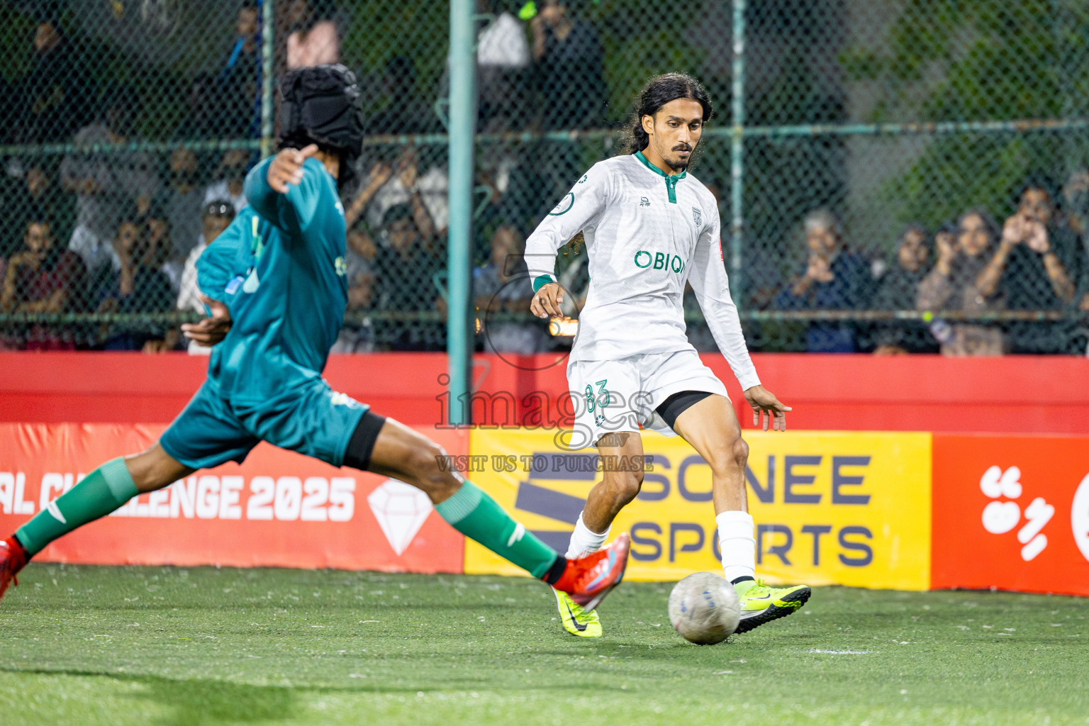 GA. Villingili VS Dhadimagu in zone round on Day 32 of Golden Futsal Challenge 2025 was held on Wednesday , 5th February 2025, in Hulhumale', Maldives. 
Photos: Hassan Simah / images.mv