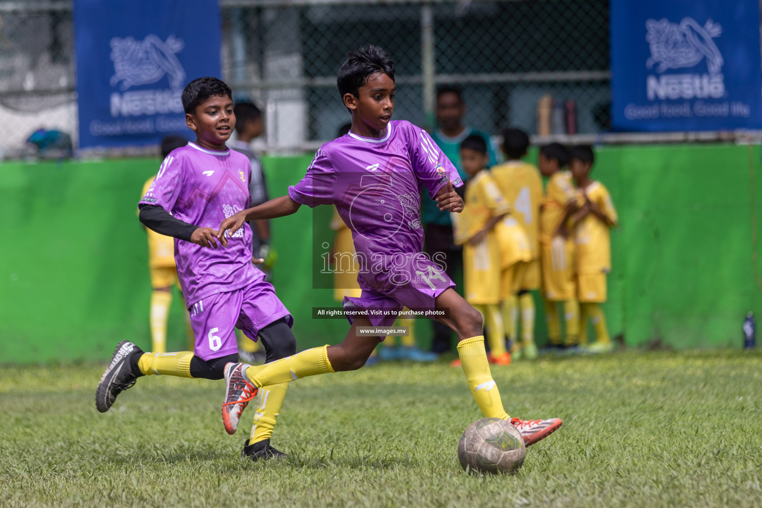 Day 2 of Nestle kids football fiesta, held in Henveyru Football Stadium, Male', Maldives on Thursday, 12th October 2023 Photos: Shuu Abdul Sattar / mages.mv