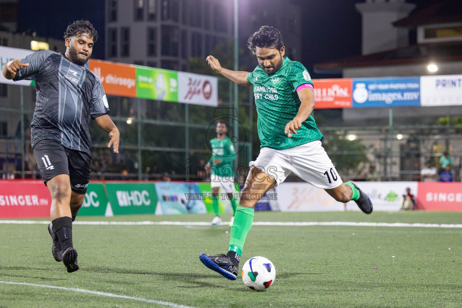 KHAARIJEE VS TEAM BADHAHI in Club Maldives Classic 2024 held in Rehendi Futsal Ground, Hulhumale', Maldives on Tuesday, 3rd September 2024. 
Photos: Nausham Waheed / images.mv