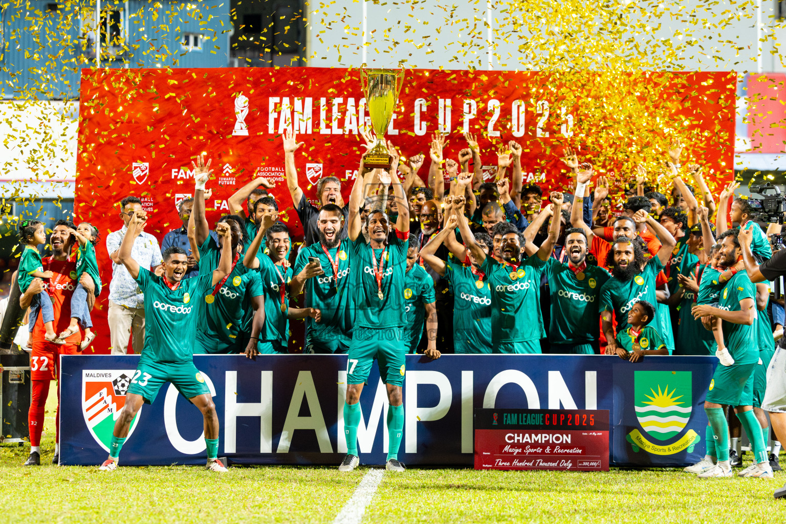 Odi Sports Club vs Maziya SR in the Final of FAM League Cup 2025 held at National Football Stadium, Male', Maldives on Wednesday, 28th May 2025.
Photos By: Ismail Thoriq / images.mv