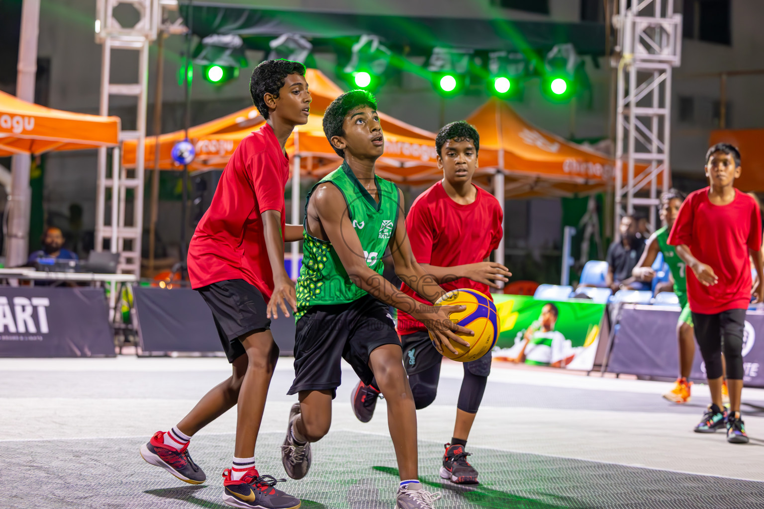 Day 3 of MILO Ramadan 3x3 Challenge 2024 was held in Ekuveni Outdoor Basketball Court at Male', Maldives on Thursday, 14th March 2024.
Photos: Ismail Thoriq / images.mv