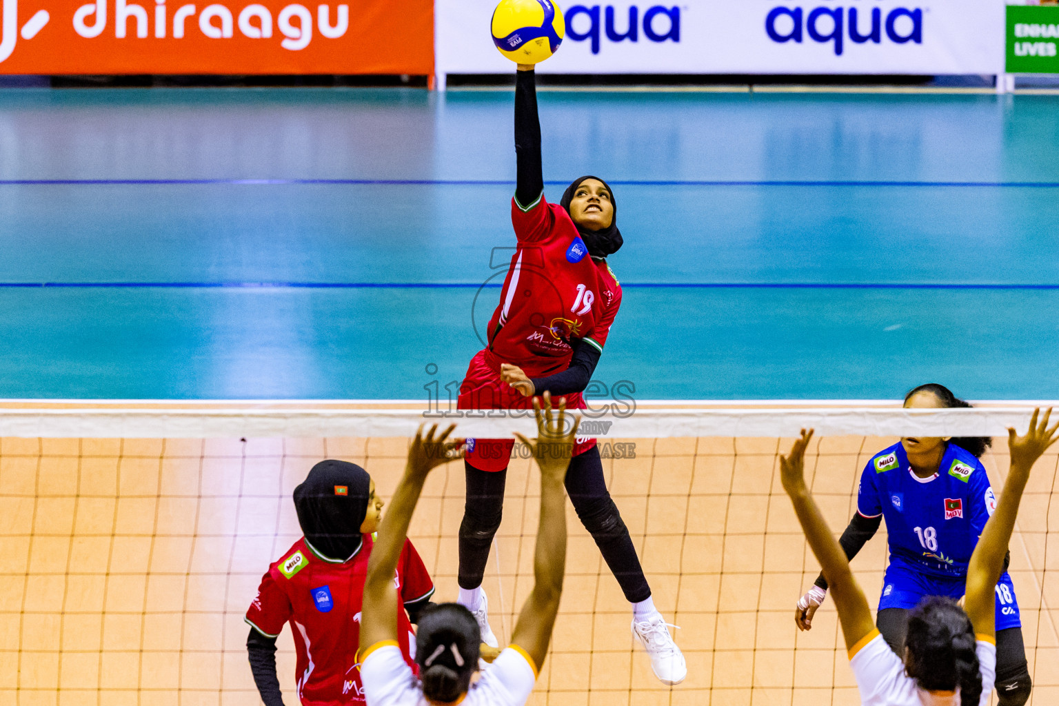 Sri Lanka vs Maldives in Semi Final of CAVA U20 Woman's Volleyball Championship 2024 was held in Social Center, Male', Maldives on 22nd July 2024. Photos: Nausham Waheed / images.mv