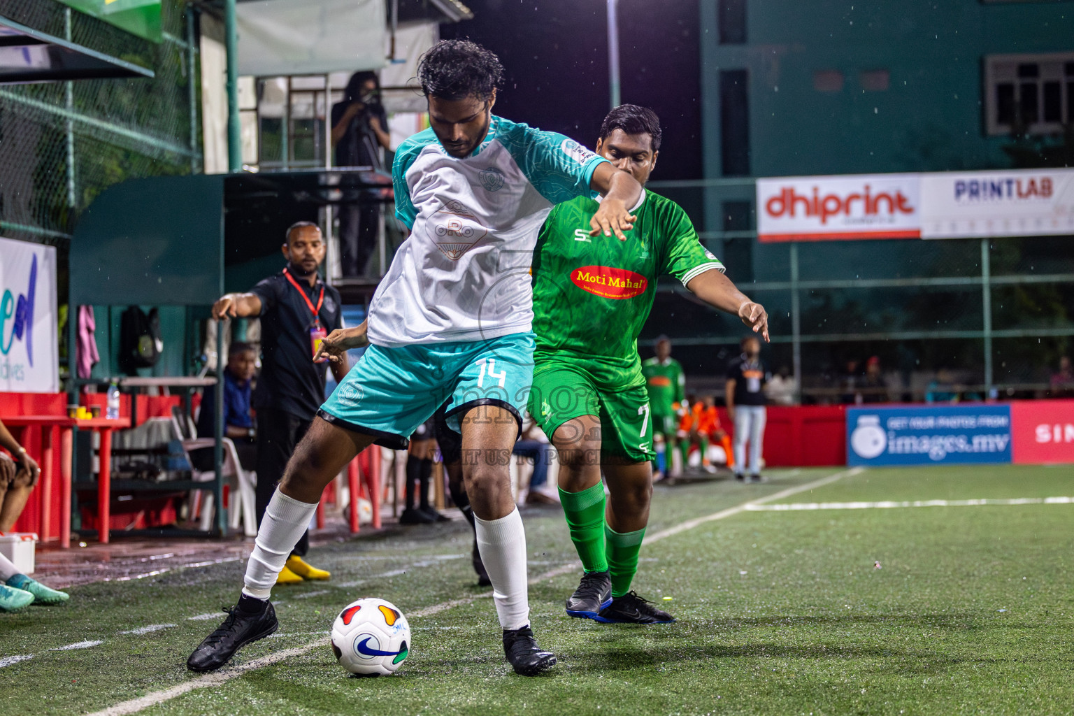 CLUB SDFC vs AGRI RC in Club Maldives Classic 2024 held in Rehendi Futsal Ground, Hulhumale', Maldives on Tuesday, 3rd September 2024. 
Photos: Mohamed Mahfooz Moosa / images.mv