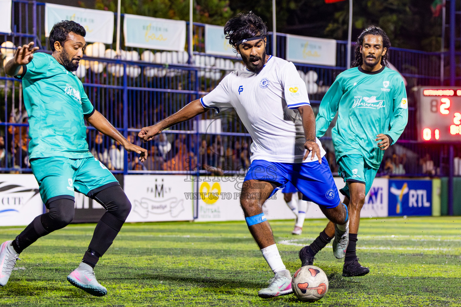 Hithaadhoo vs Dharavandhoo in Day 7 of Better in Baa Futsal Fiesta 2025 Men's division held in B. Eydhafushi, Maldives on Tuesday, 11th November 2025. Photos: Nausham Waheed / images.mv