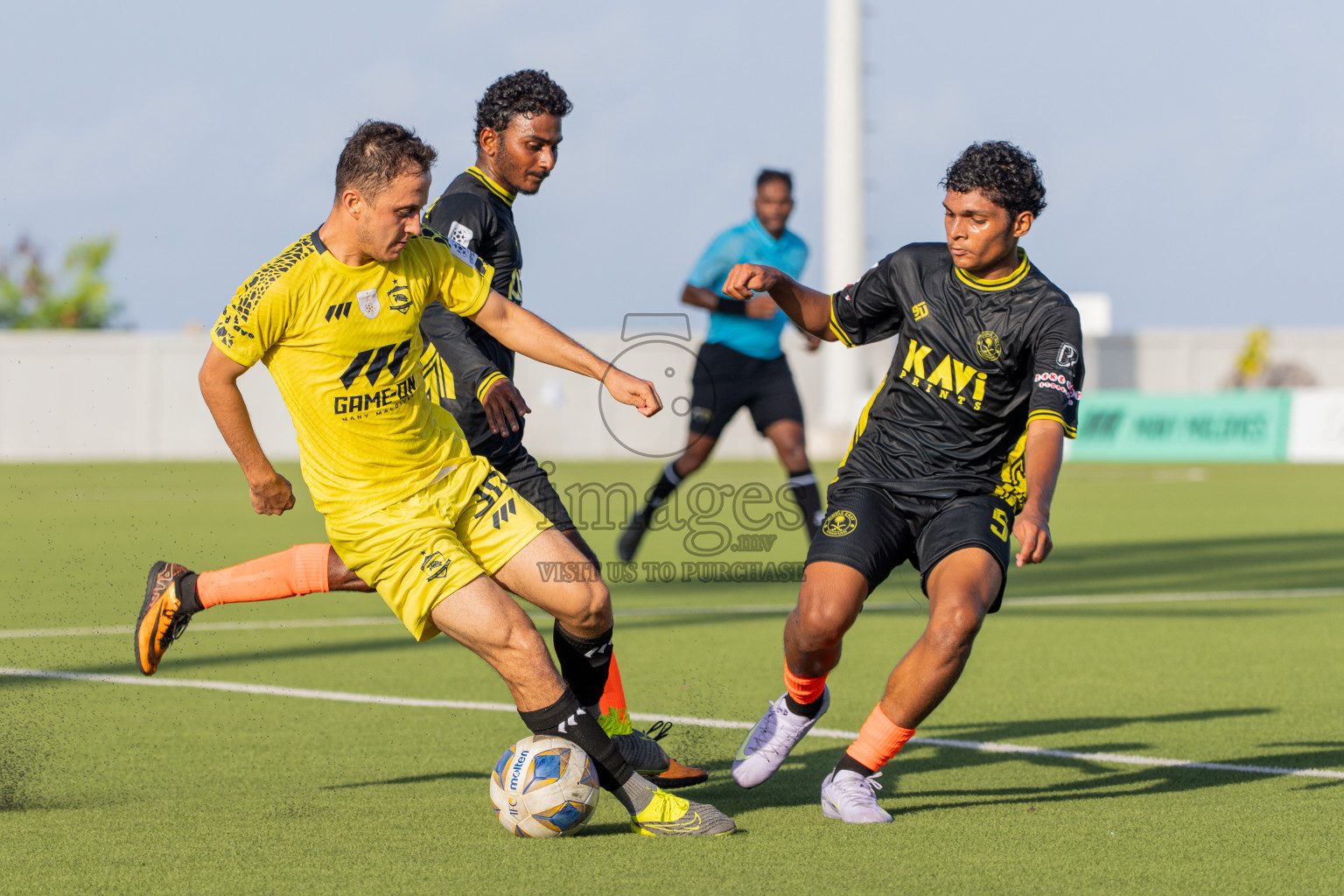 Velaa Sports Club vs Team Middle East in Day 3 of Eydhafushi Cup 2025 held in Eydhafushi Football Stadium at B. Eydhafushi, Maldives on Sunday, 7th September 2025. Photos: Arif Rasheed / images.mv