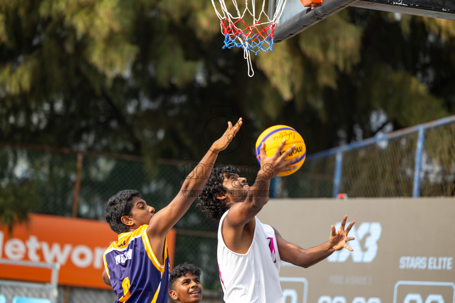 Day 1 of MILO Ramadan 3x3 Challenge 2024 was held in Ekuveni Outdoor Basketball Court at Male', Maldives on Tuesday, 12th March 2024. 
Photos: Ismail Thoriq / images.mv