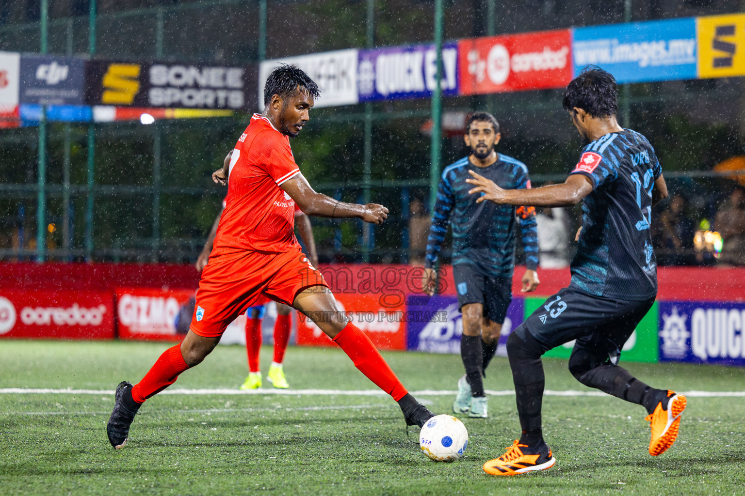 Th Buruni vs Th Gaadhiffushi in Day 18 of Golden Futsal Challenge 2025 was held on Wednesday, 22nd January 2025, in Hulhumale', Maldives. Photos: Nausham Waheed / images.mv
